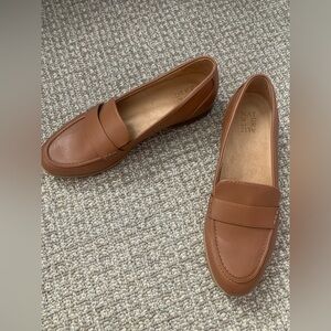 Naturalized Milo Loafer (like new!)